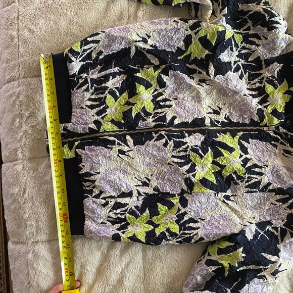 Nina Ricci crushed silk bomber jacket with floral print and pockets - Picture 7 of 9